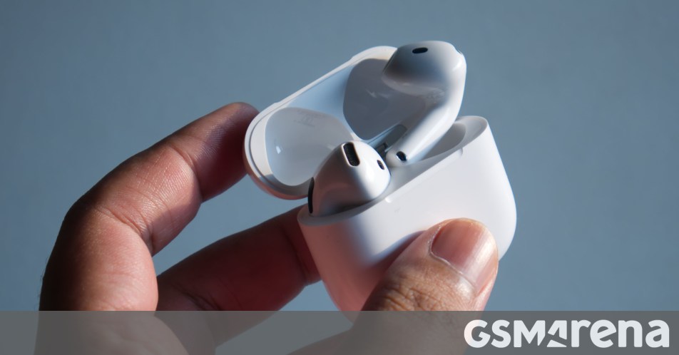أبل تطلق AirPods 5 بتصميم مألوف وميزات ذكية جديدة في 2026